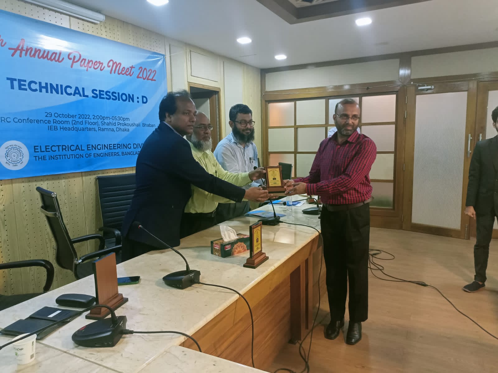 Invited Talk of Prof. Dr. Md. Anwar Hossain at the 5th Annual Paper Meet organized by Electrical Engineering Division, IEB